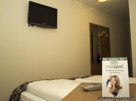 Mcdreams Hotel Wuppertal City Esterno foto